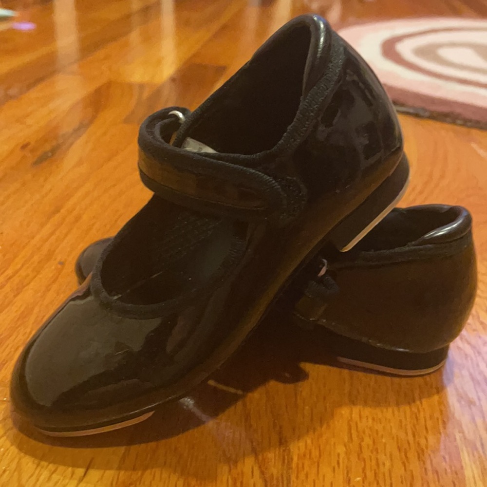 Tap shoes (toddler 9)